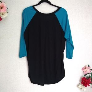 torrid Tops - Torrid Black and Teal Raglan Tee Size 1 torrid Tops - Torrid Black and Teal Raglan Tee Size 1